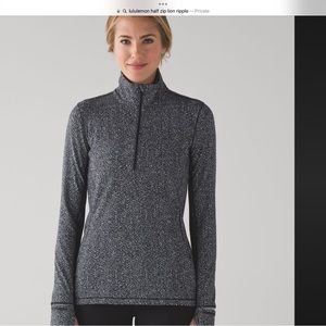 Lululemon Outrun 1/2 Zip,EUC
Running Luon Ripple Jacquard Black White